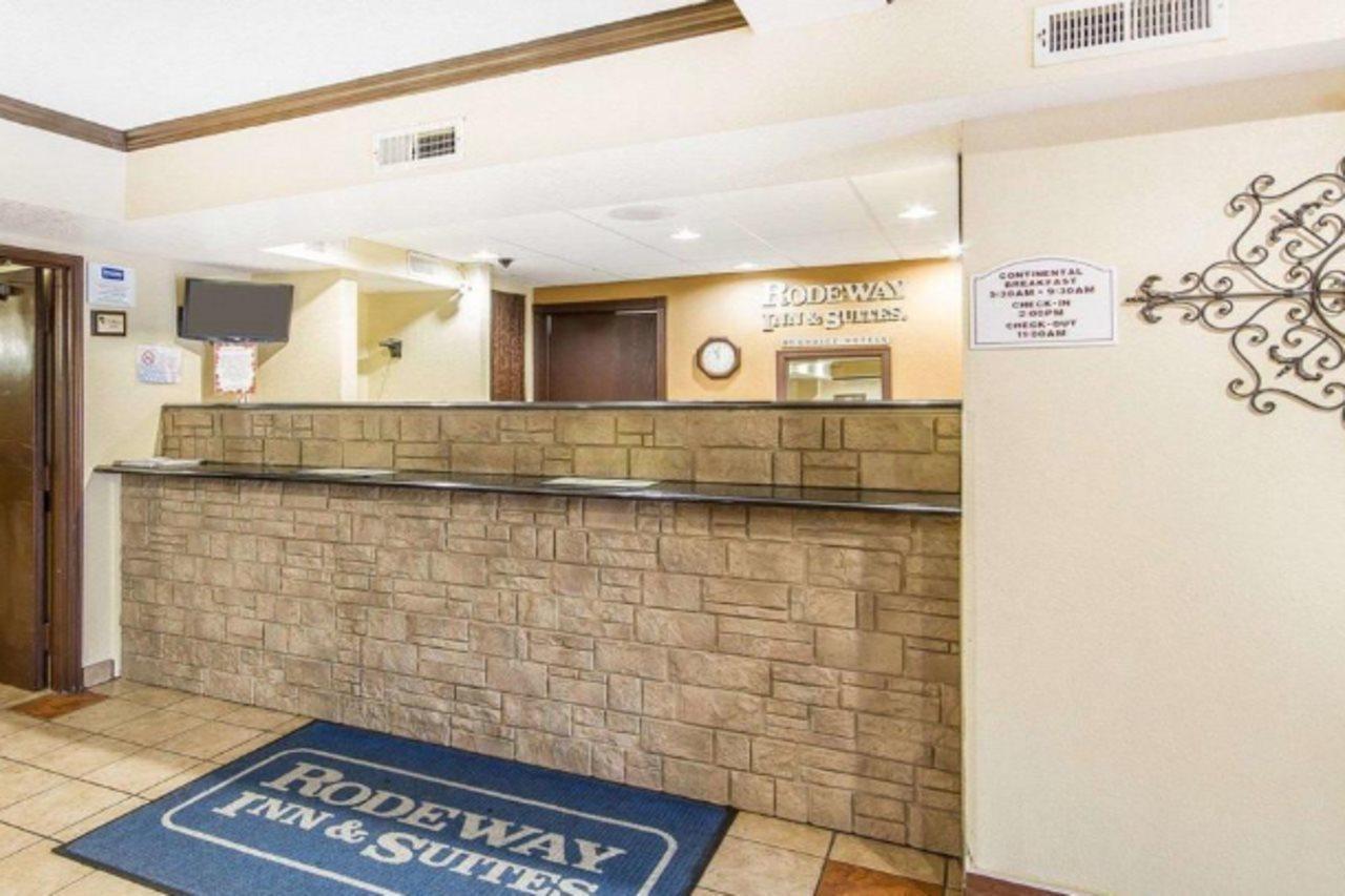 Rodeway Inn & Suites Madison East Eksteriør bilde