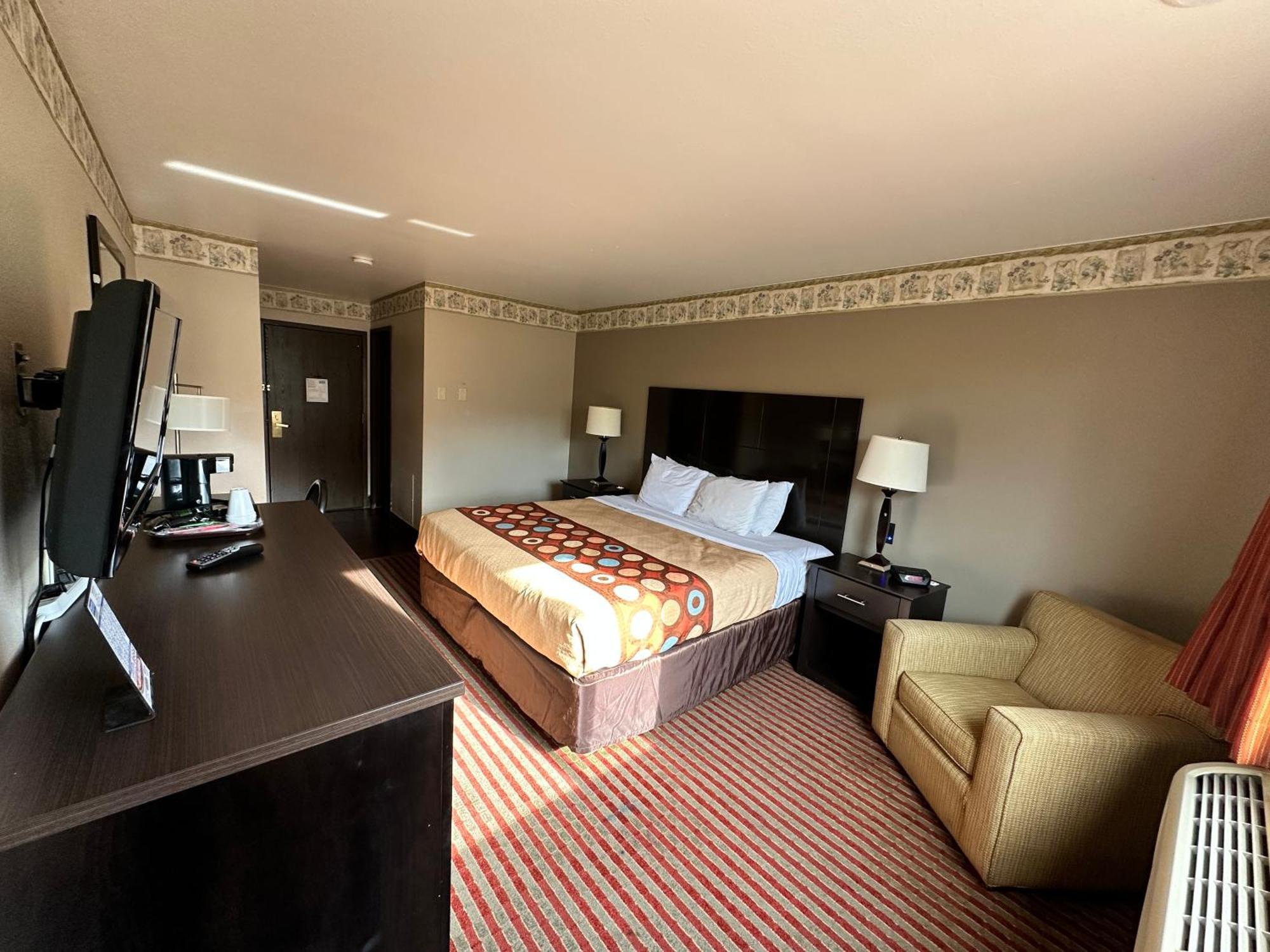 Rodeway Inn & Suites Madison East Eksteriør bilde