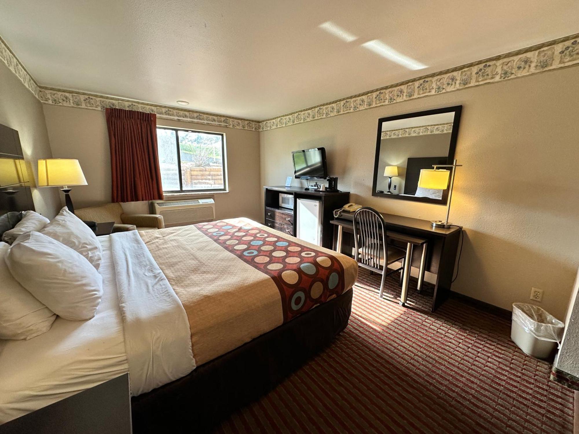 Rodeway Inn & Suites Madison East Eksteriør bilde