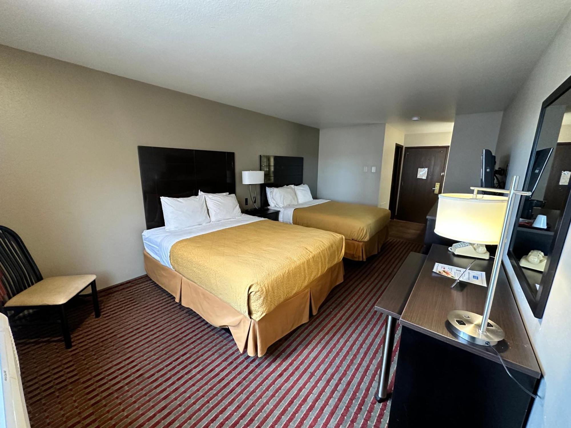 Rodeway Inn & Suites Madison East Eksteriør bilde