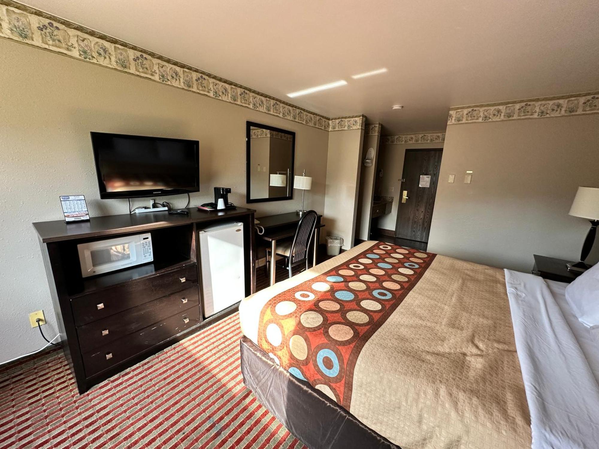 Rodeway Inn & Suites Madison East Eksteriør bilde