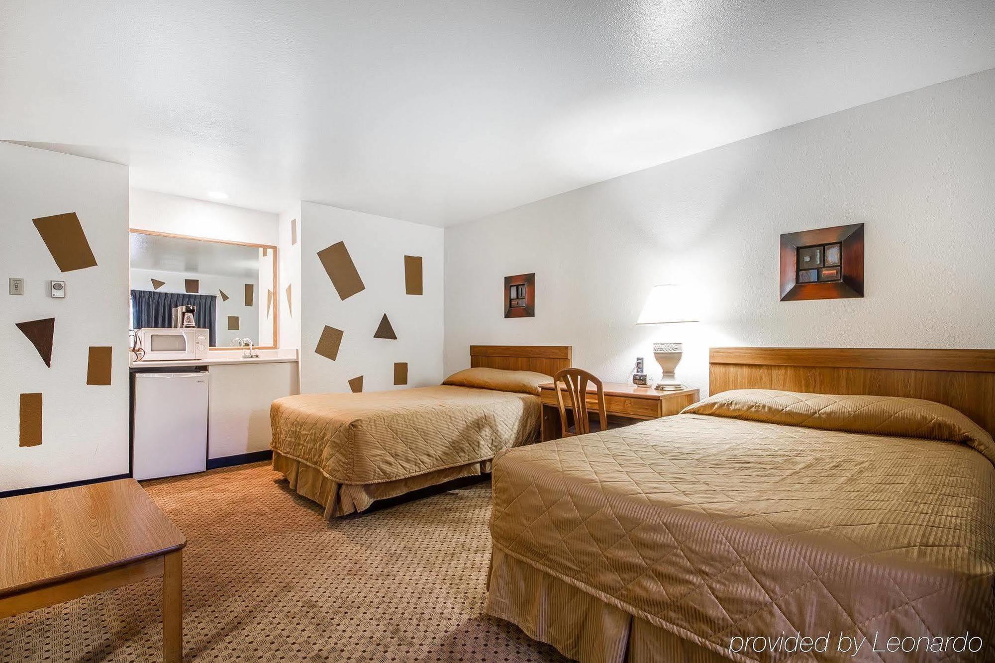 Rodeway Inn & Suites Madison East Eksteriør bilde